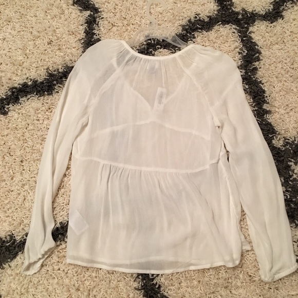 Old Navy top size XS, never worn! - Picture 3 of 3